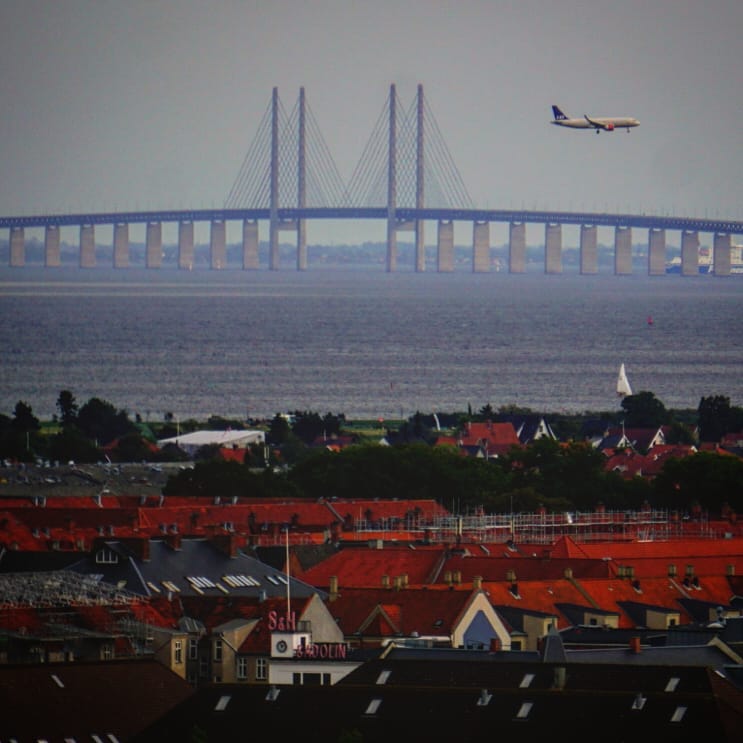 Between City and Sky